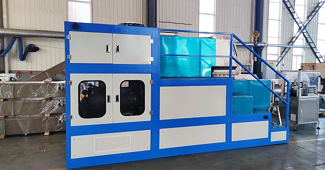 Soap plodder machine makes solid bars for soap factory production