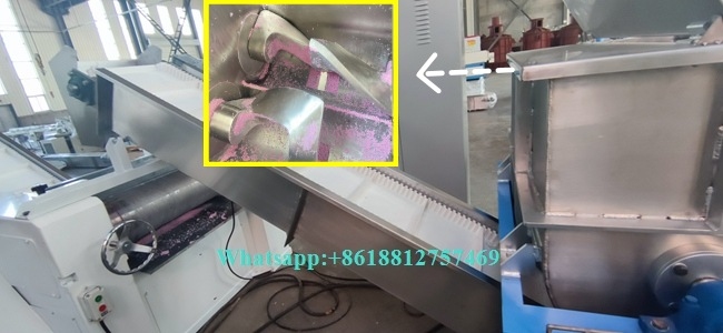The automatic soap making machine can produce soaps for hotels.
